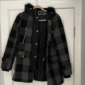 Apt. 9 Women's Black and Gray Checkered Ski Jacket